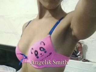 Angelik_Smith