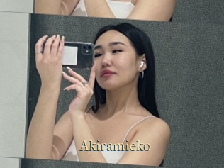 Akiramieko