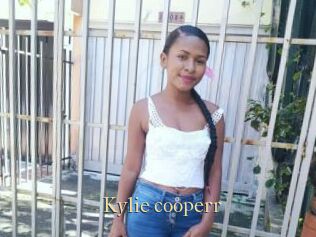 Kylie_cooperr