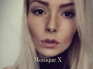 Monique_X