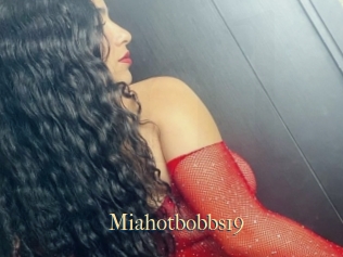 Miahotbobbs19