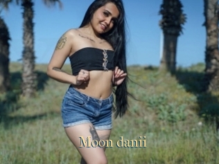 Moon_danii
