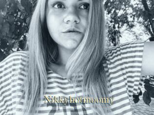 Nikkyhotmoomy