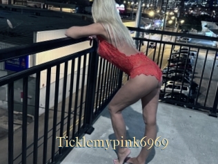 Ticklemypink6969