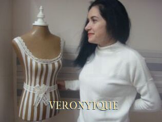 VERONYIQUE